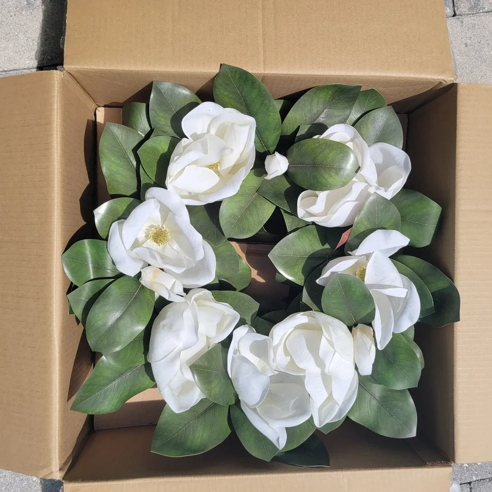 Grandin Road Magnolia Wreath 24 Inch White Floral Faux Greenery 162548